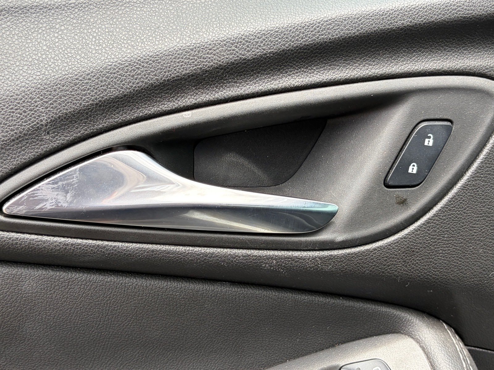 Used 2024 Buick Encore GX Preferred w/ Comfort Package FWD image 7