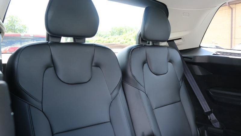 Used 2018 Volvo XC90 T5 Momentum w/ Convenience Package FWD image 18