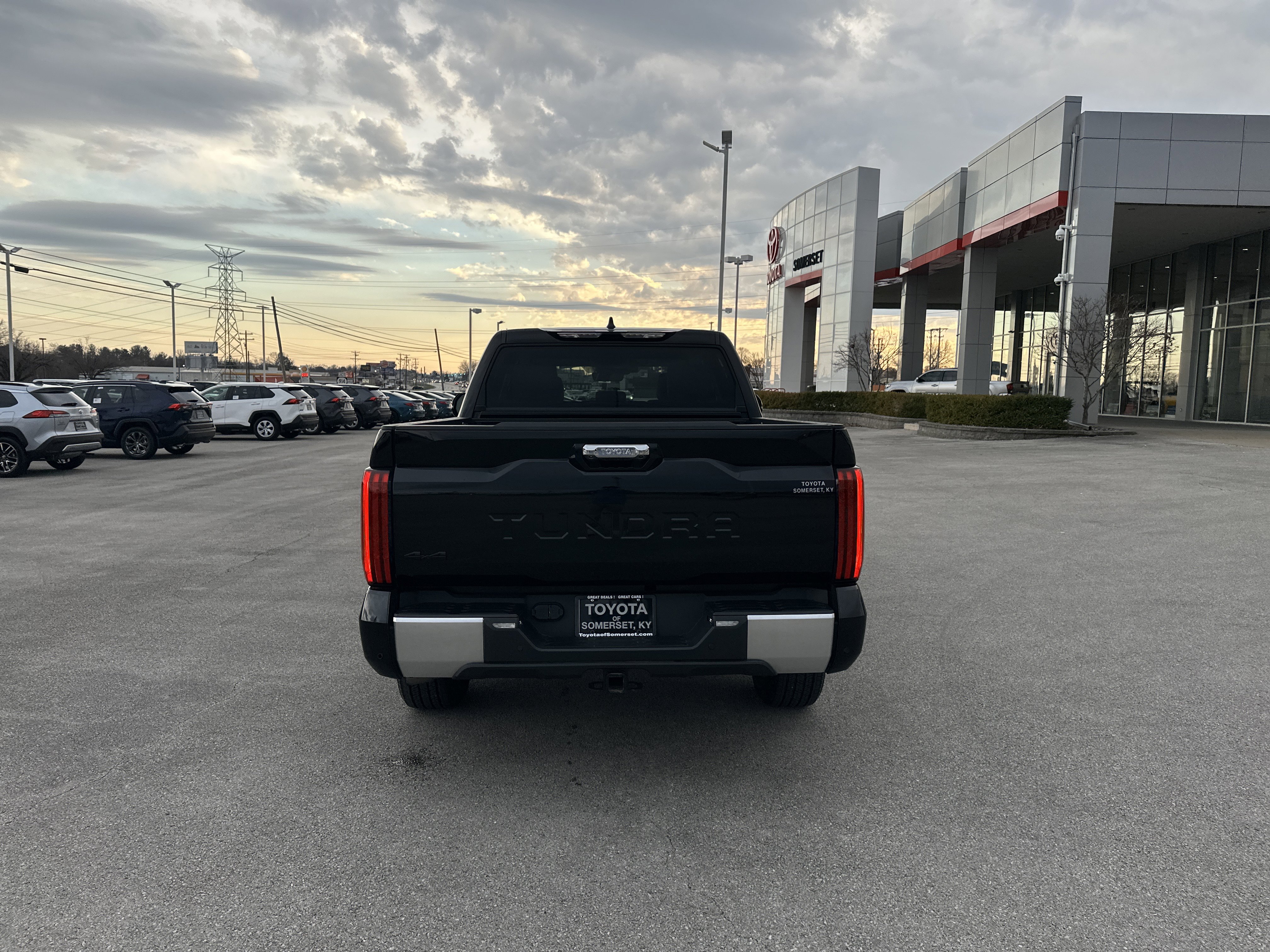 Used 2024 Toyota Tundra Limited image 6