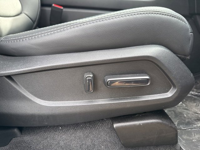 Certified 2025 Honda Pilot Touring image 21