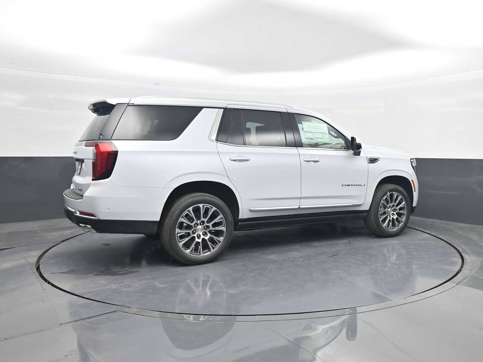 New 2027 GMC Yukon Denali w/ Denali Reserve Package AWD/4WD image 6