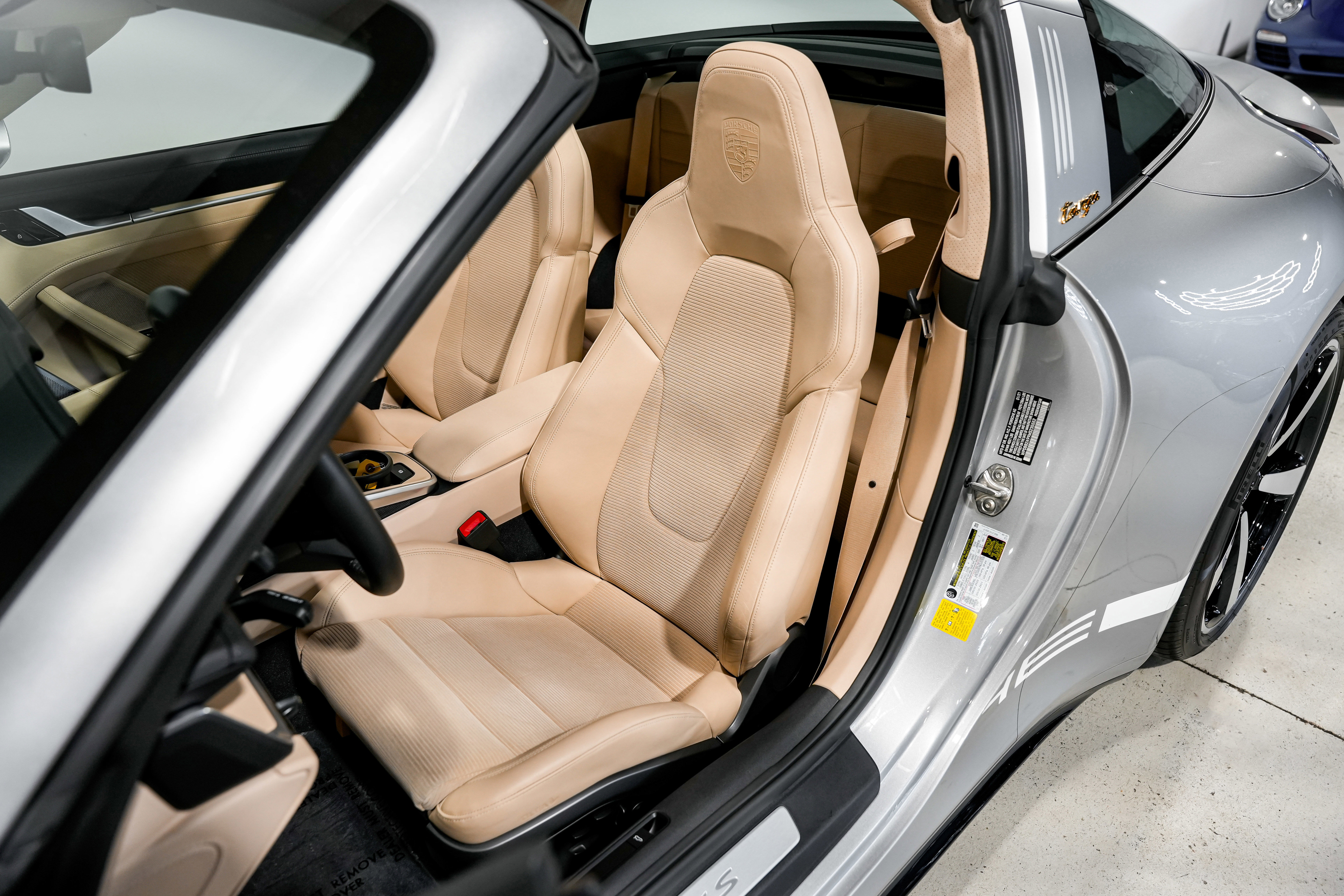 Used 2021 Porsche 911 Targa 4S Heritage Design image 28