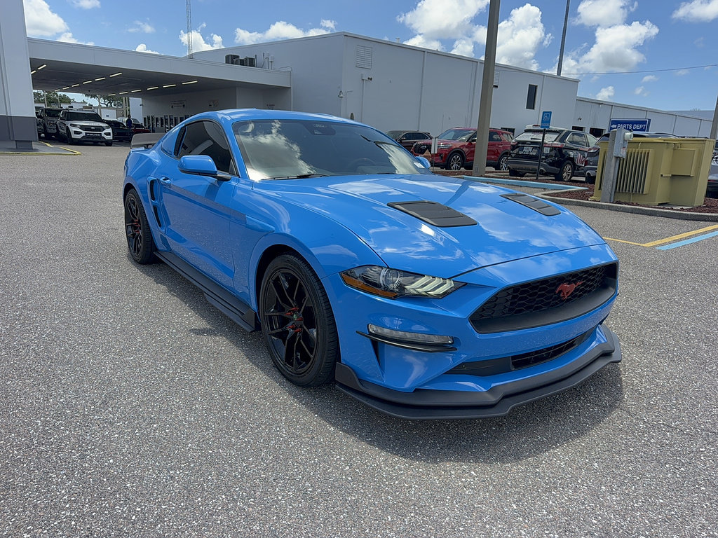 Used 2022 Ford Mustang Coupe RWD image 4