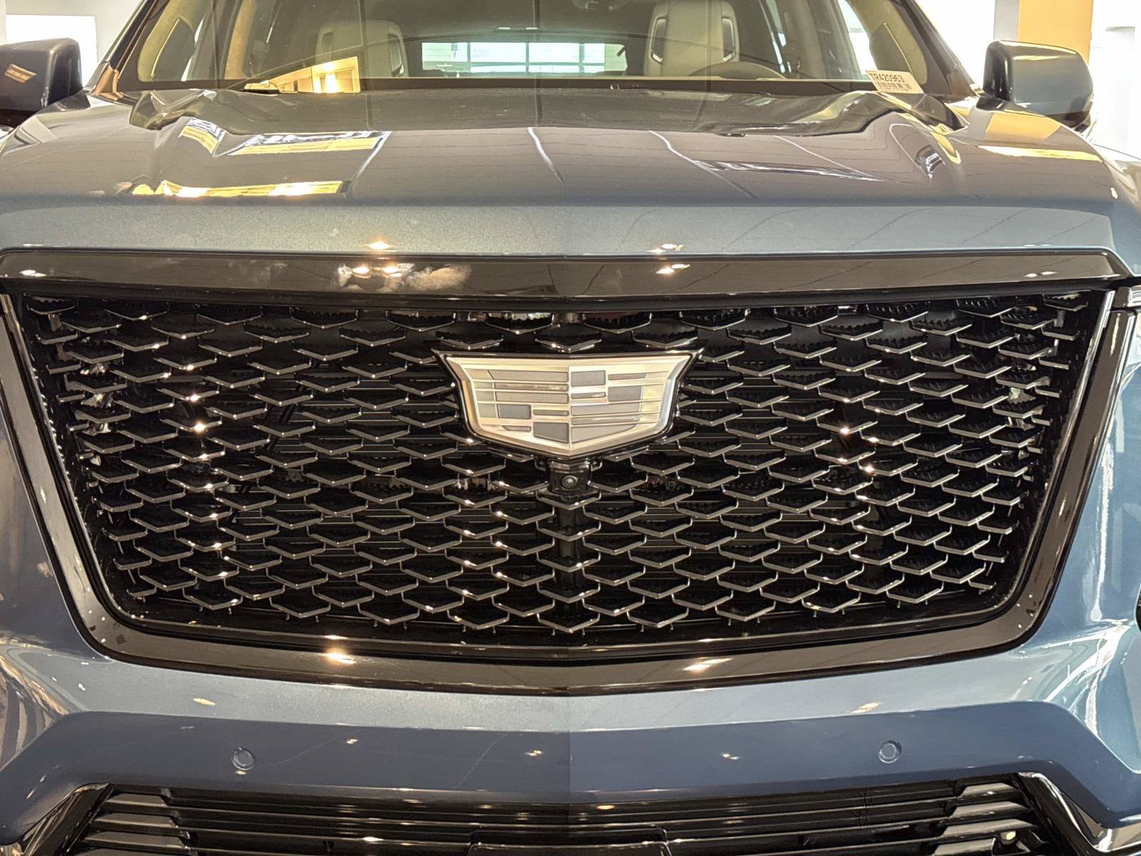 New 2026 Cadillac Escalade ESV Platinum Sport w/ LPO, ONYX Package AWD/4WD image 8