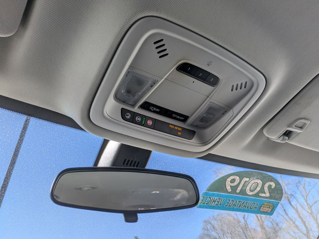 Used 2019 Chevrolet Traverse LT image 23