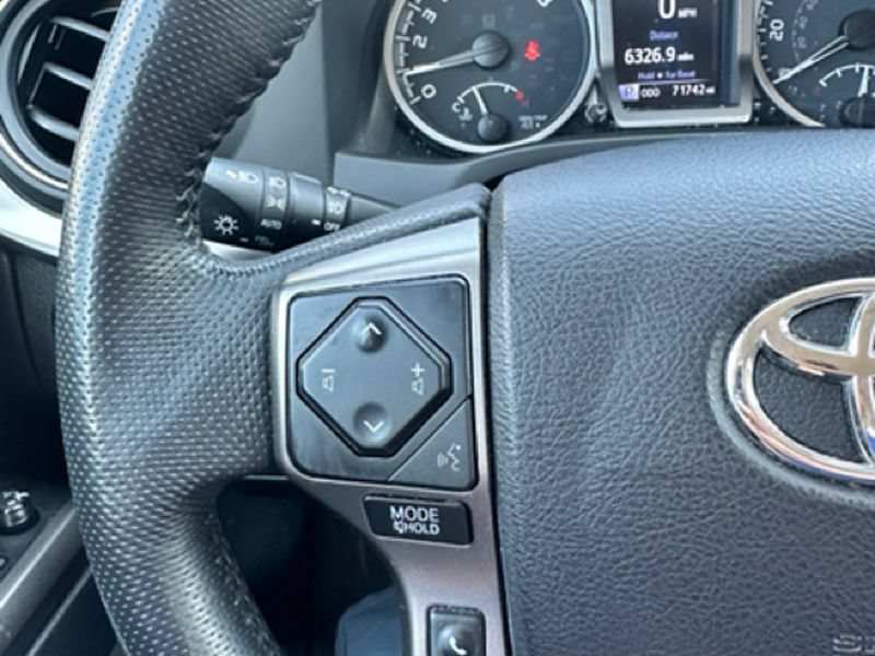 Used 2022 Toyota Tacoma SR5 RWD image 13