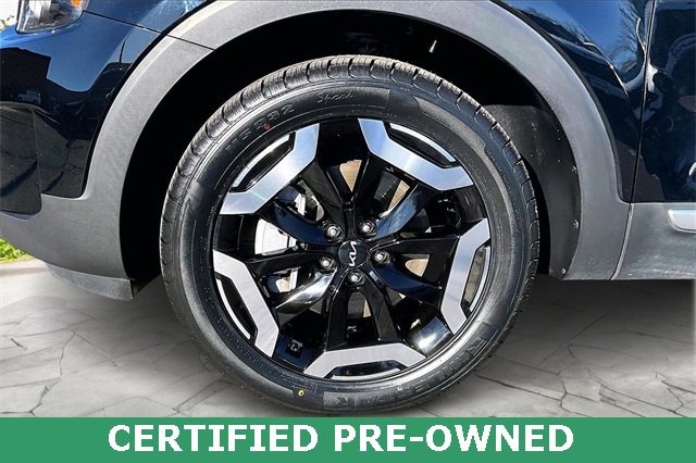 Used 2023 Kia Telluride EX w/ EX Captain's Chair Package image 8