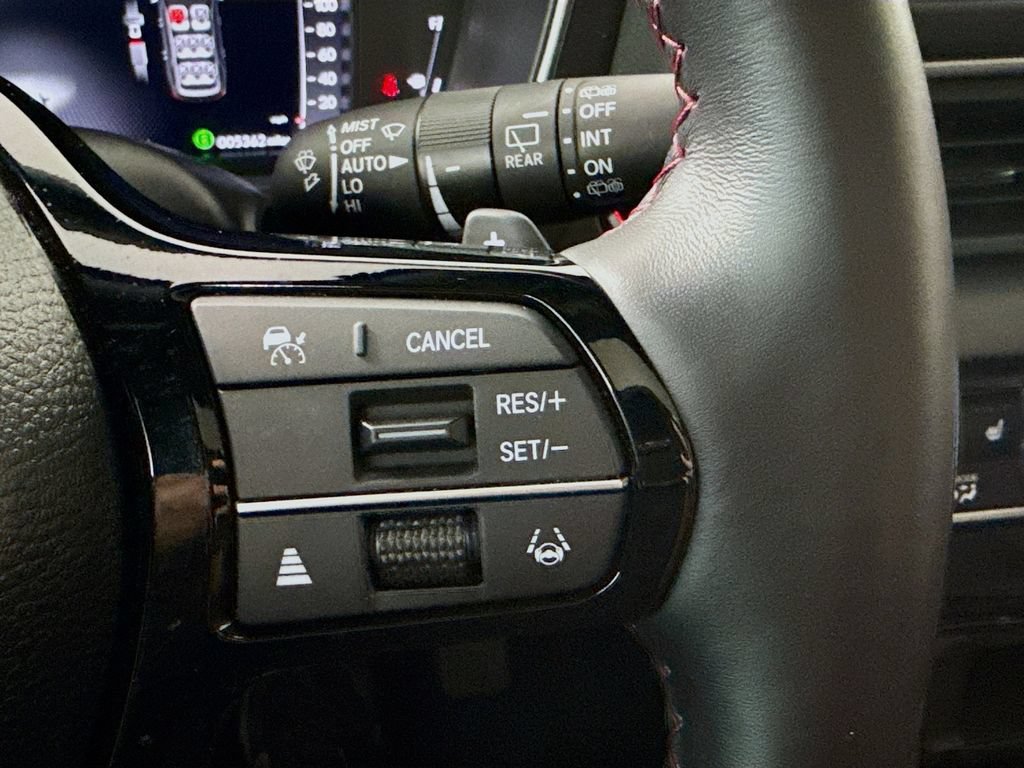 Certified 2025 Honda Pilot Black Edition image 12
