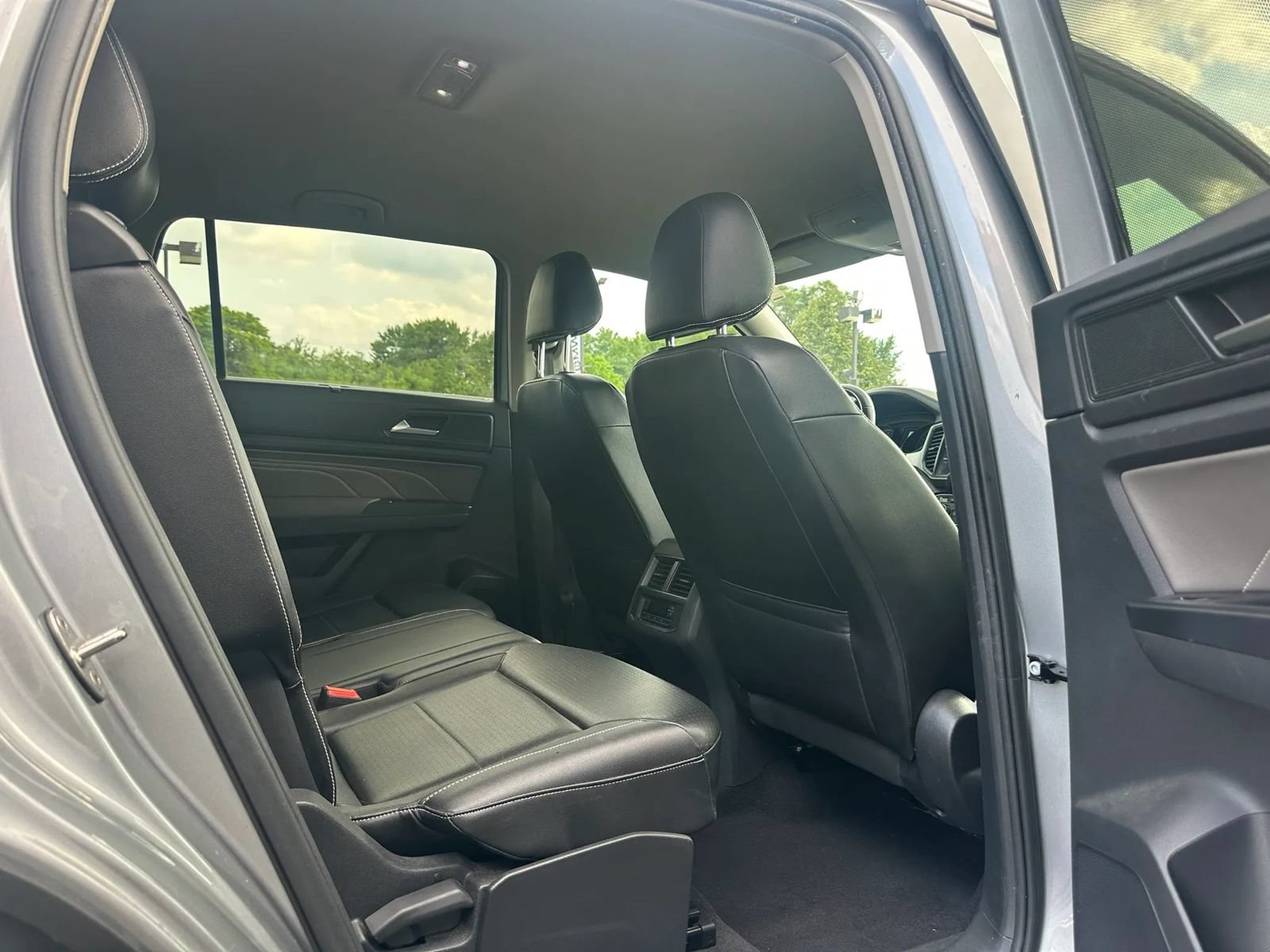 Used 2021 Volkswagen Atlas SE FWD image 21