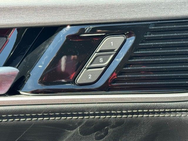 New 2026 Jeep Grand Wagoneer Limited AWD/4WD image 11