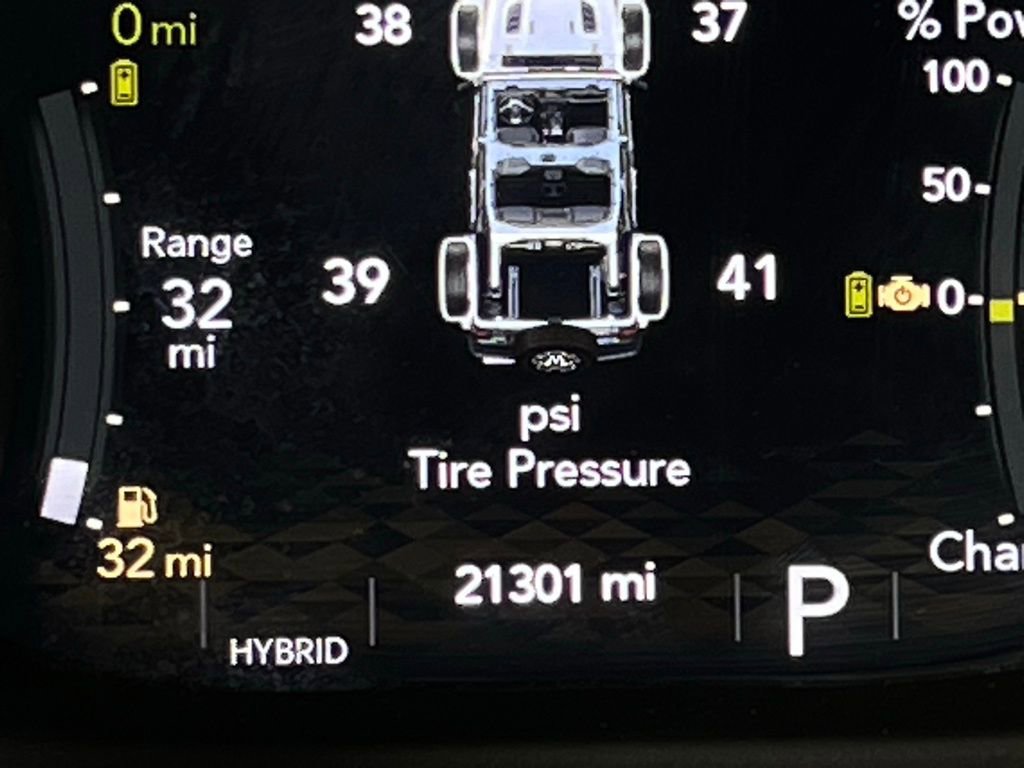 Used 2021 Jeep Wrangler Unlimited Rubicon 4xe w/ Steel Bumper Group image 14