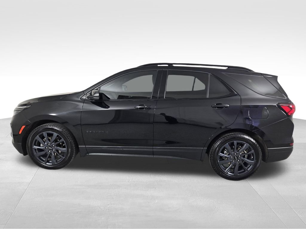 Used 2023 Chevrolet Equinox RS w/ RS Leather Package FWD image 3