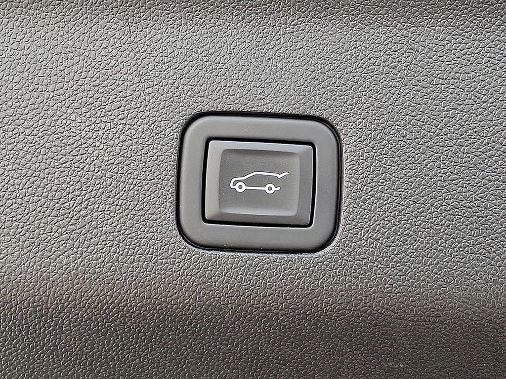 Used 2023 Chevrolet Tahoe RST w/ Luxury Package image 38