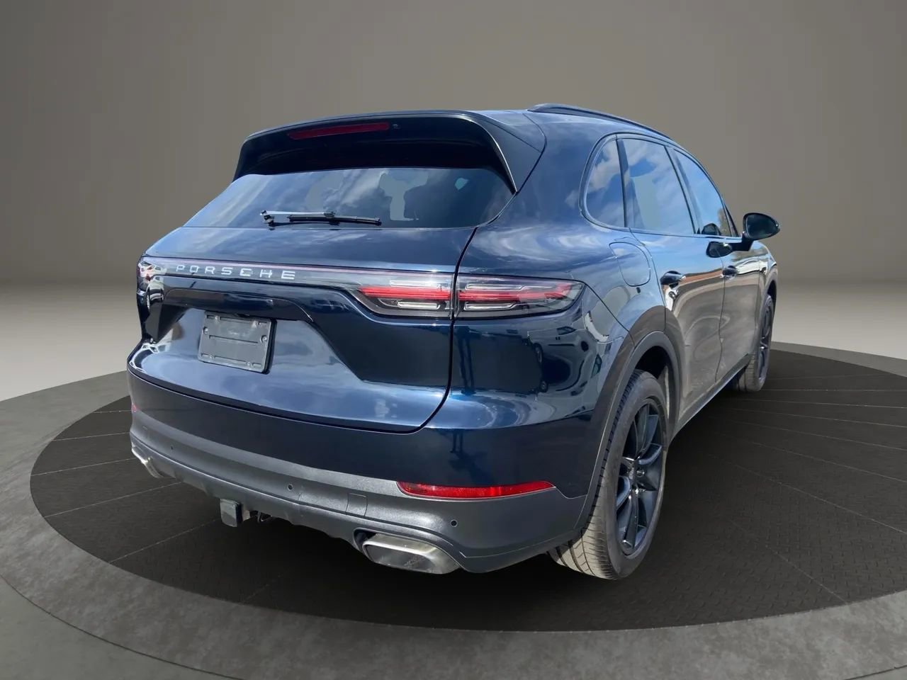 Used 2019 Porsche Cayenne Sport Utility 4D image 6