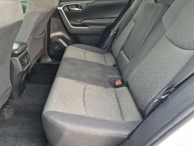 Used 2021 Toyota RAV4 XLE w/ XLE Grade Weather Package AWD/4WD image 22