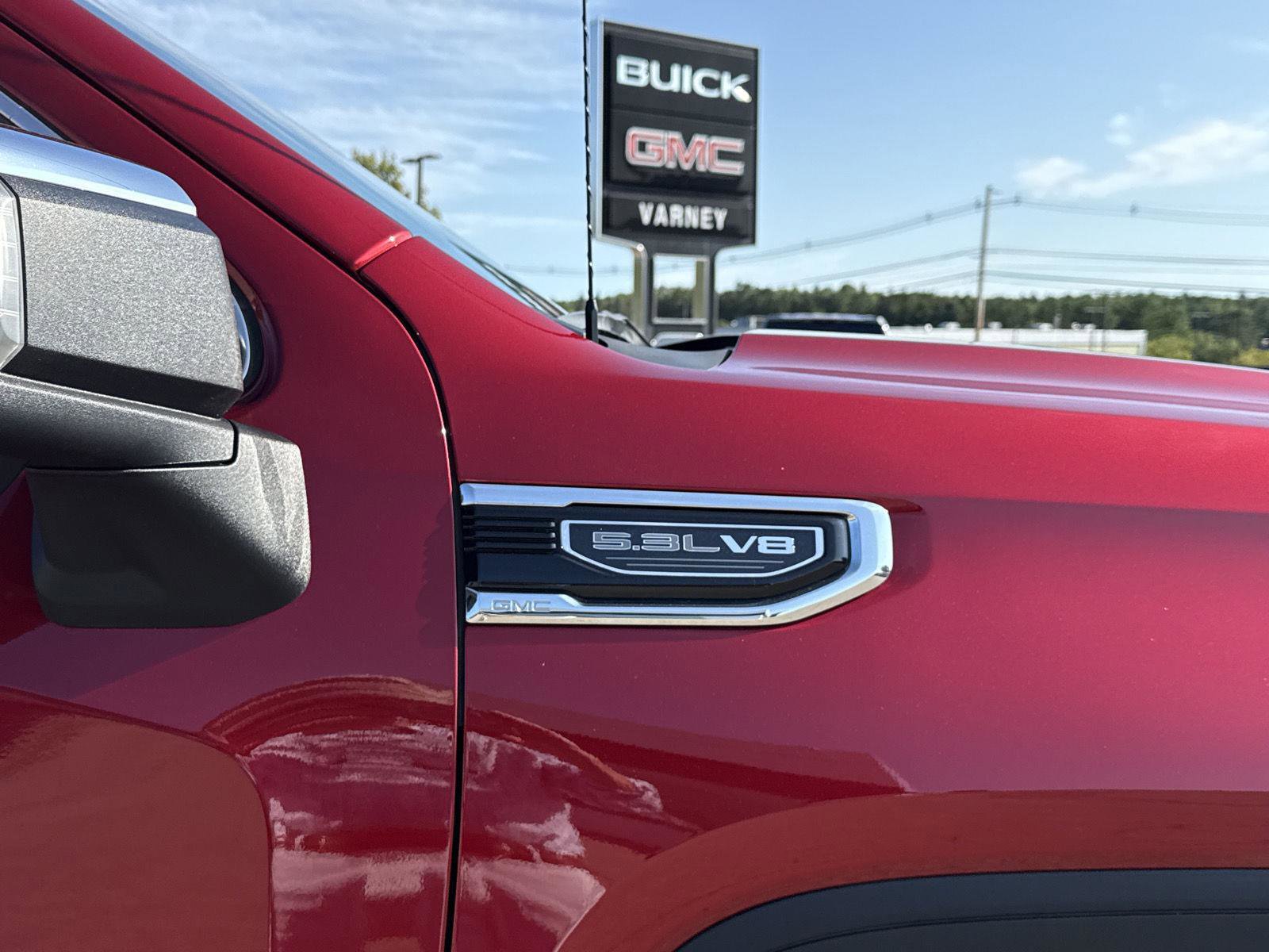 Used 2022 GMC Sierra 1500 SLT w/ SLT Premium Package image 4