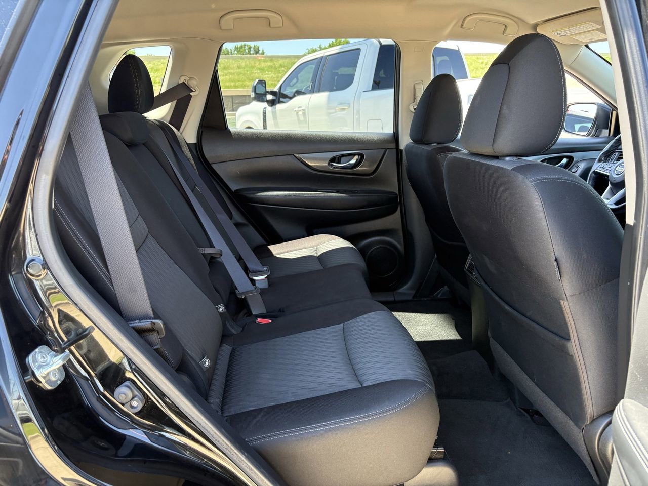 Used 2020 Nissan Rogue SV w/ Premium Package FWD image 29