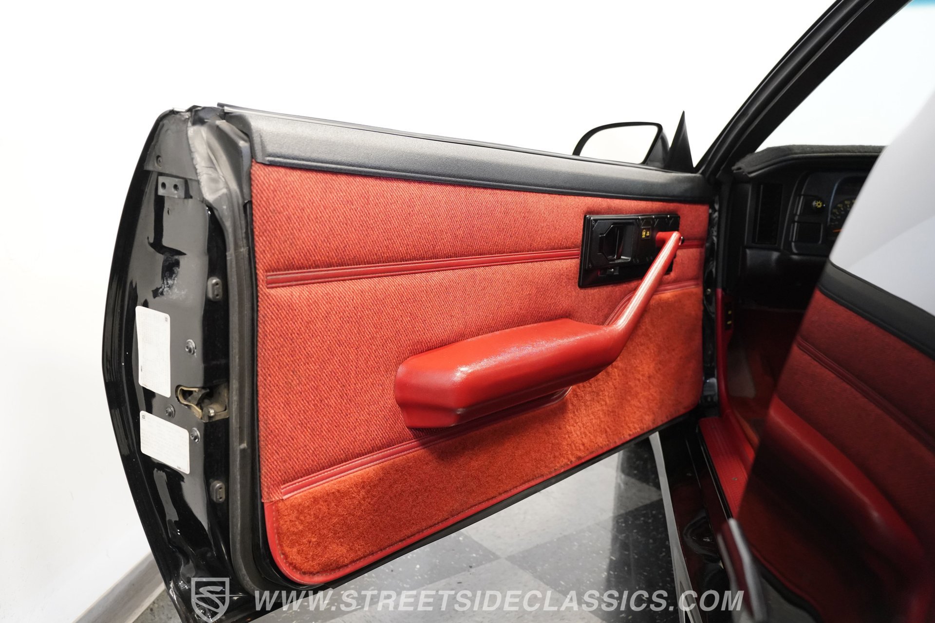 Used 1992 Chevrolet Camaro RS image 38