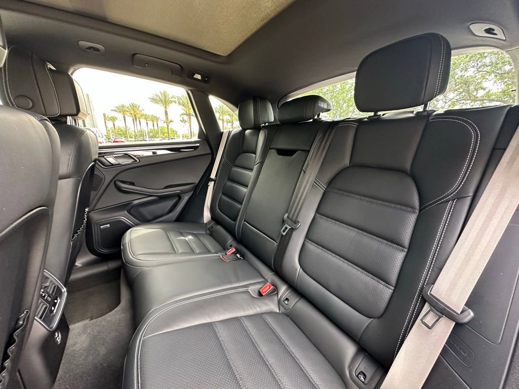 Certified 2023 Porsche Macan S image 39