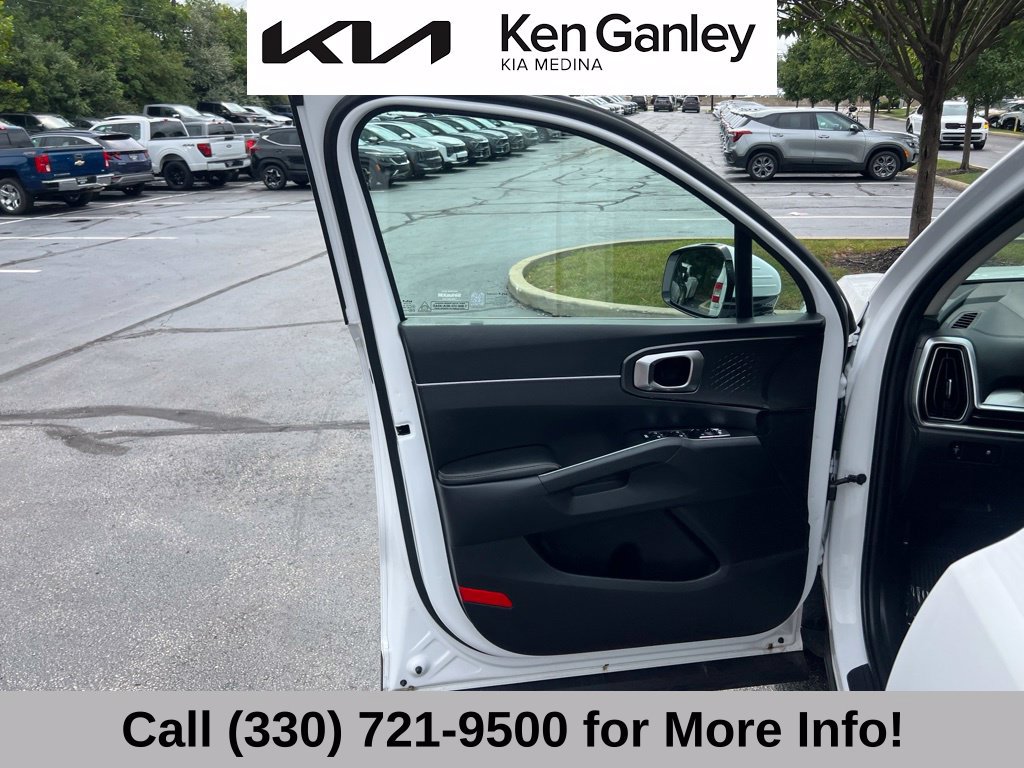 Certified 2026 Kia Sorento LX FWD image 24