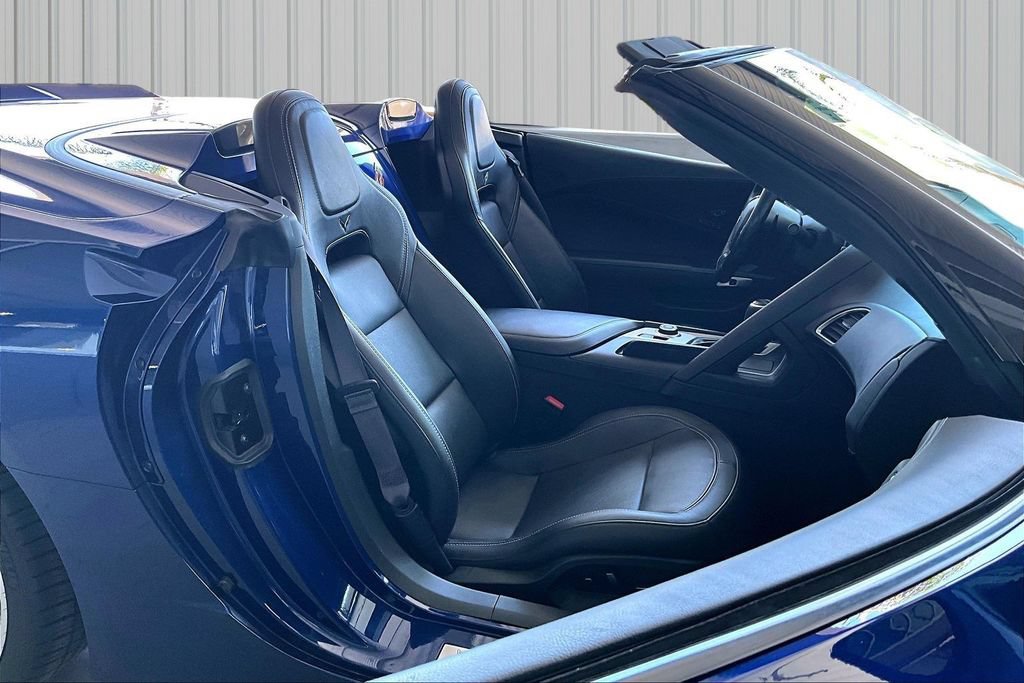 Used 2017 Chevrolet Corvette Stingray Convertible w/ 2LT Preferred Equipment Group RWD image 17