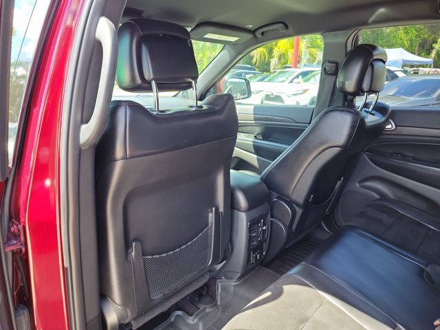 Used 2017 Jeep Grand Cherokee Altitude AWD/4WD image 14