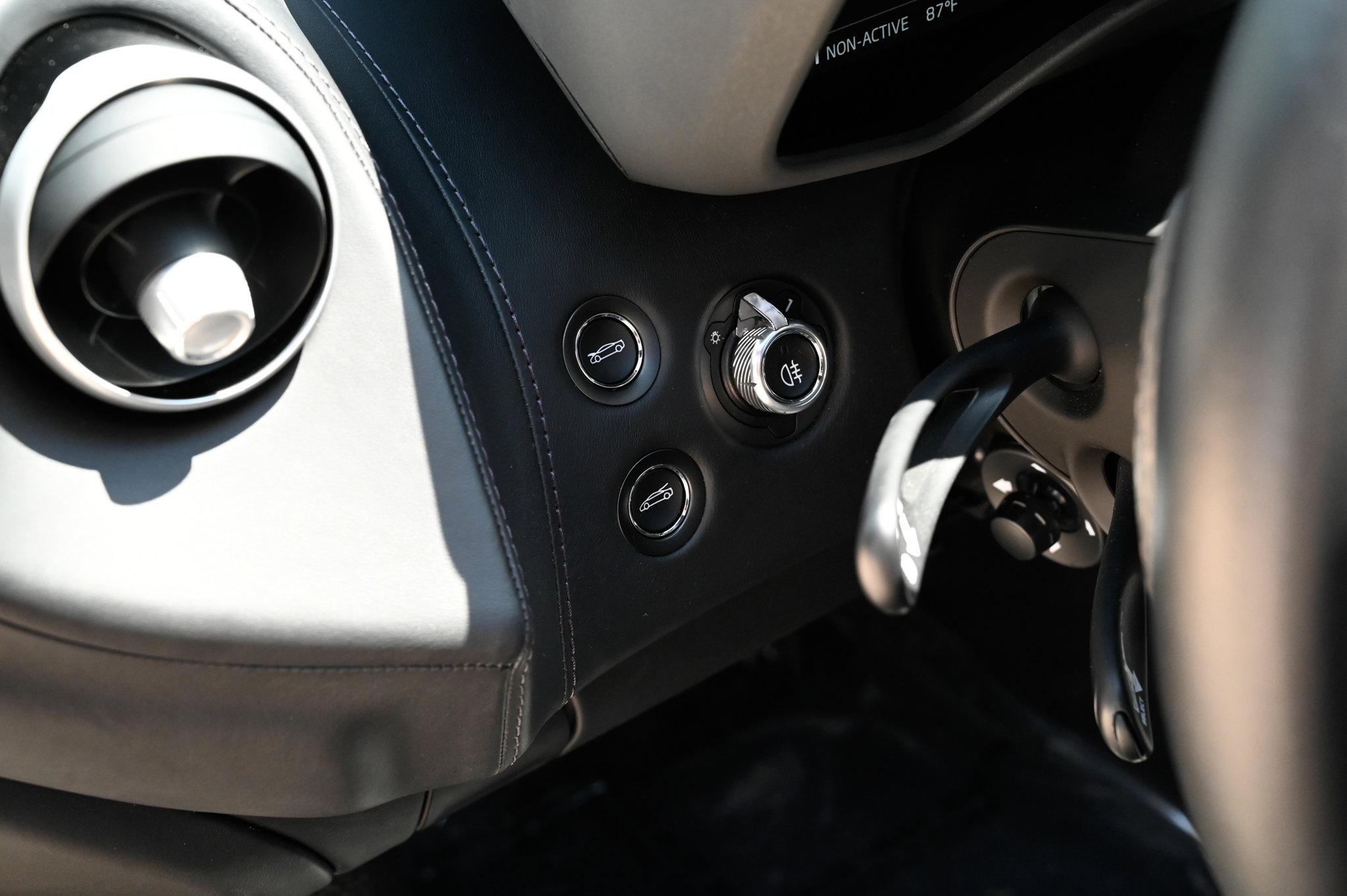 Used 2023 McLaren GT RWD image 23