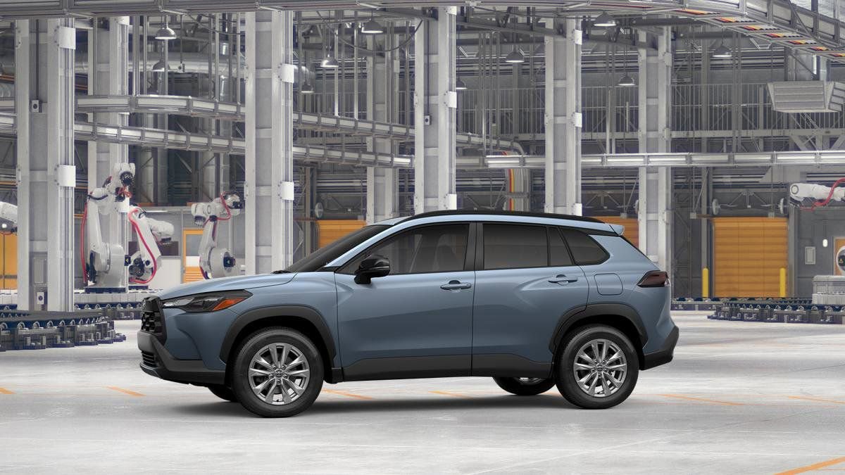 New 2026 Toyota Corolla Cross LE w/ Moonroof Package FWD image 3