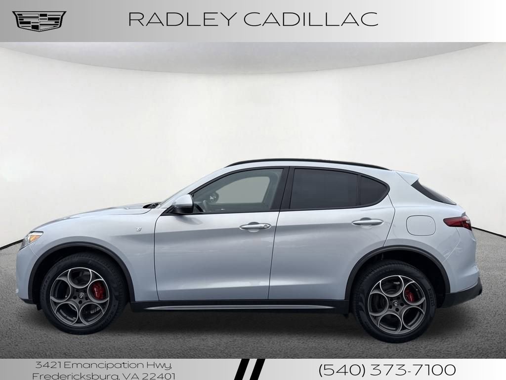 Used 2022 Alfa Romeo Stelvio Ti w/ Active Assist Plus Package image 2