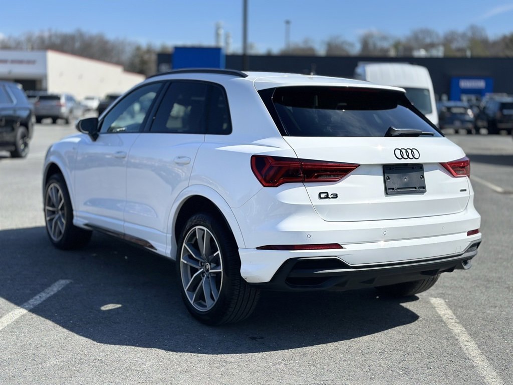 Used 2025 Audi Q3 2.0T Premium w/ Convenience Package image 4