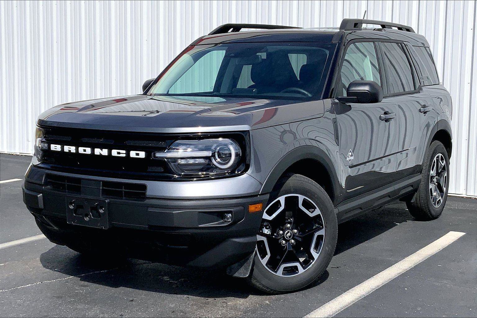 Used 2024 Ford Bronco Sport Outer Banks w/ Tech Package AWD/4WD image 1