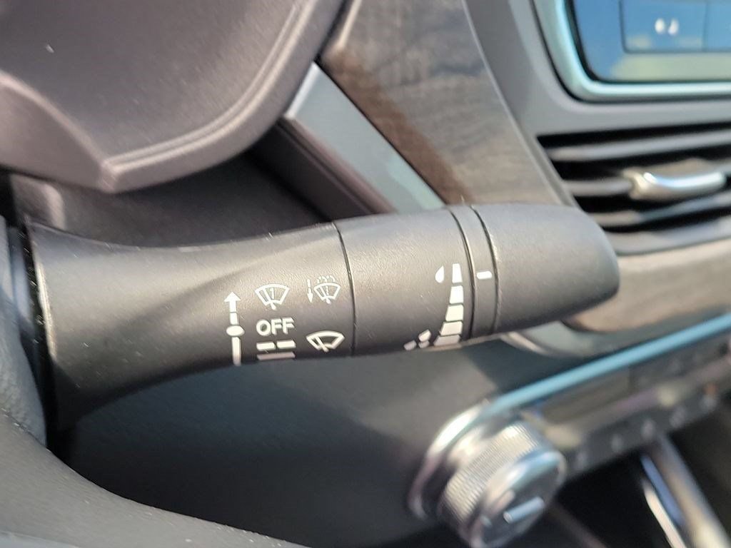 Used 2024 Nissan Altima 2.5 SL FWD image 14