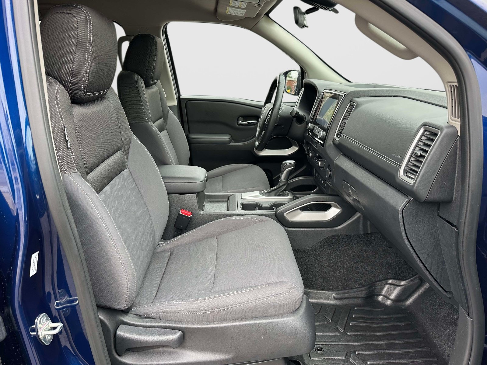 Used 2023 Nissan Frontier SV w/ SV Convenience Package AWD/4WD image 10