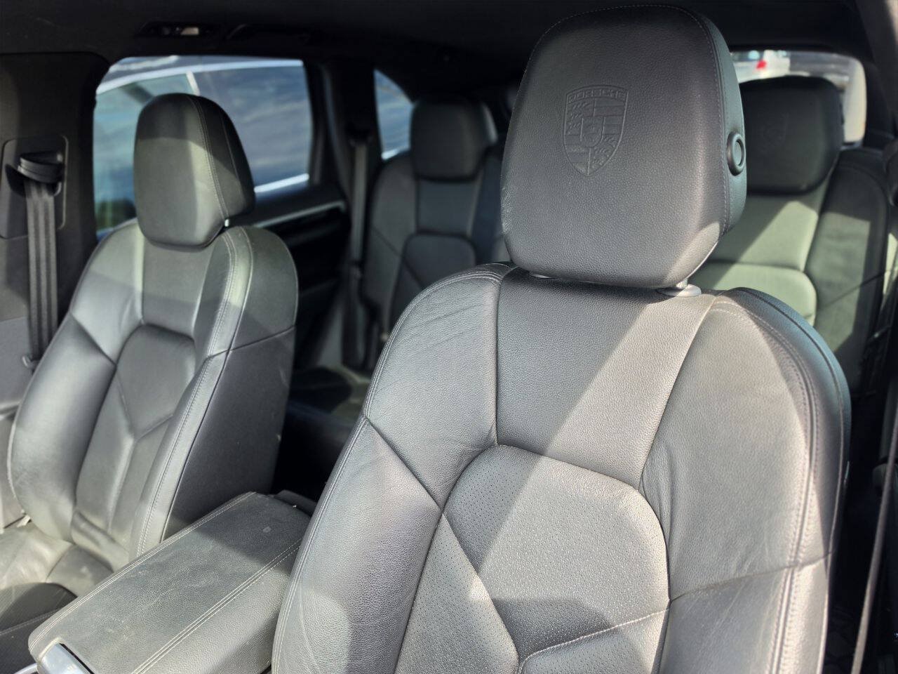 Used 2014 Porsche Cayenne Platinum Edition AWD/4WD image 12