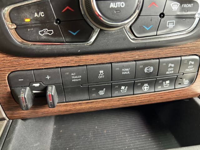 Used 2016 RAM 3500 Laramie AWD/4WD image 26