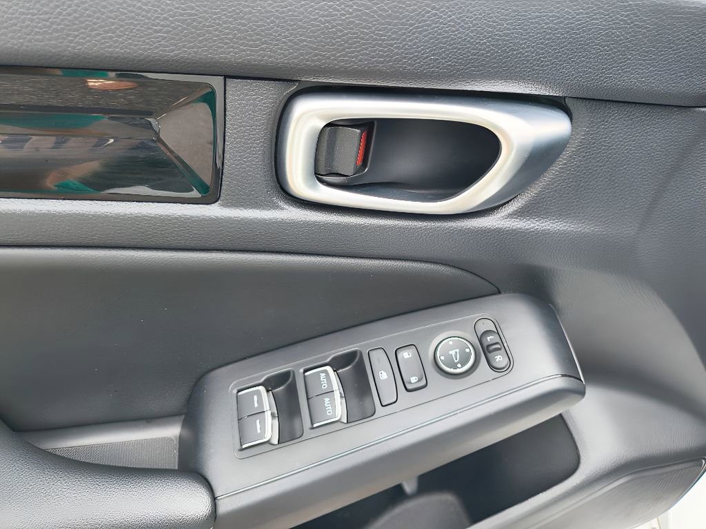 Used 2023 Honda Civic EX-L image 9