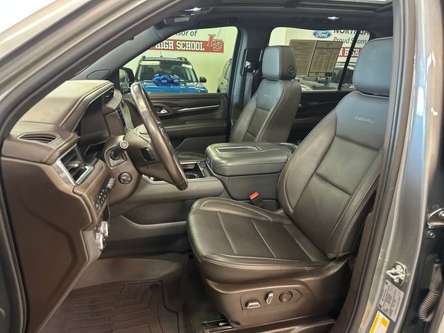 Used 2022 GMC Yukon XL Denali AWD/4WD image 5