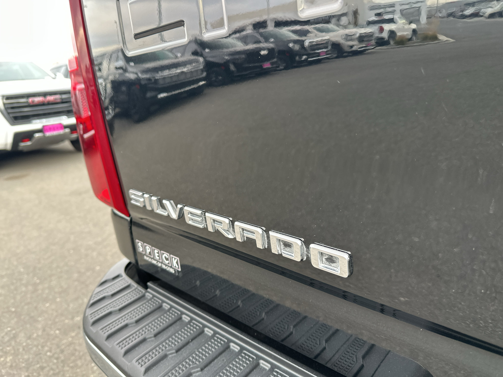 Used 2024 Chevrolet Silverado 3500 LTZ w/ LTZ Plus Package AWD/4WD image 33
