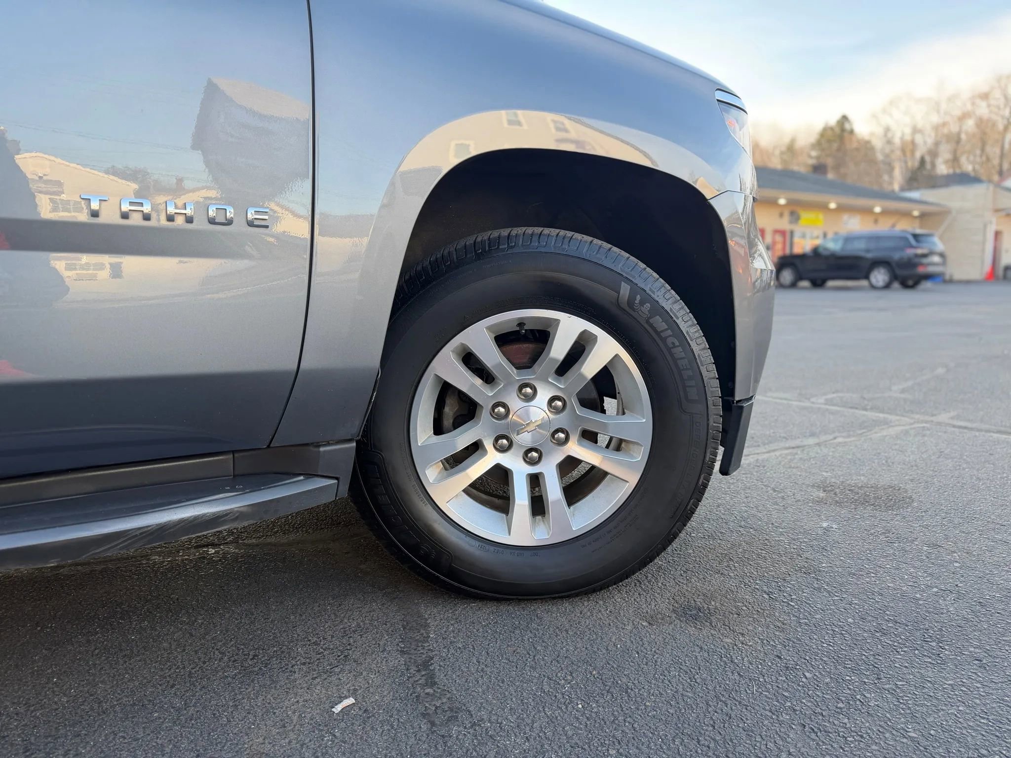 Used 2018 Chevrolet Tahoe LT image 19