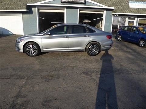 Used 2021 Volkswagen Jetta S w/ Driver Assistance Package image 2