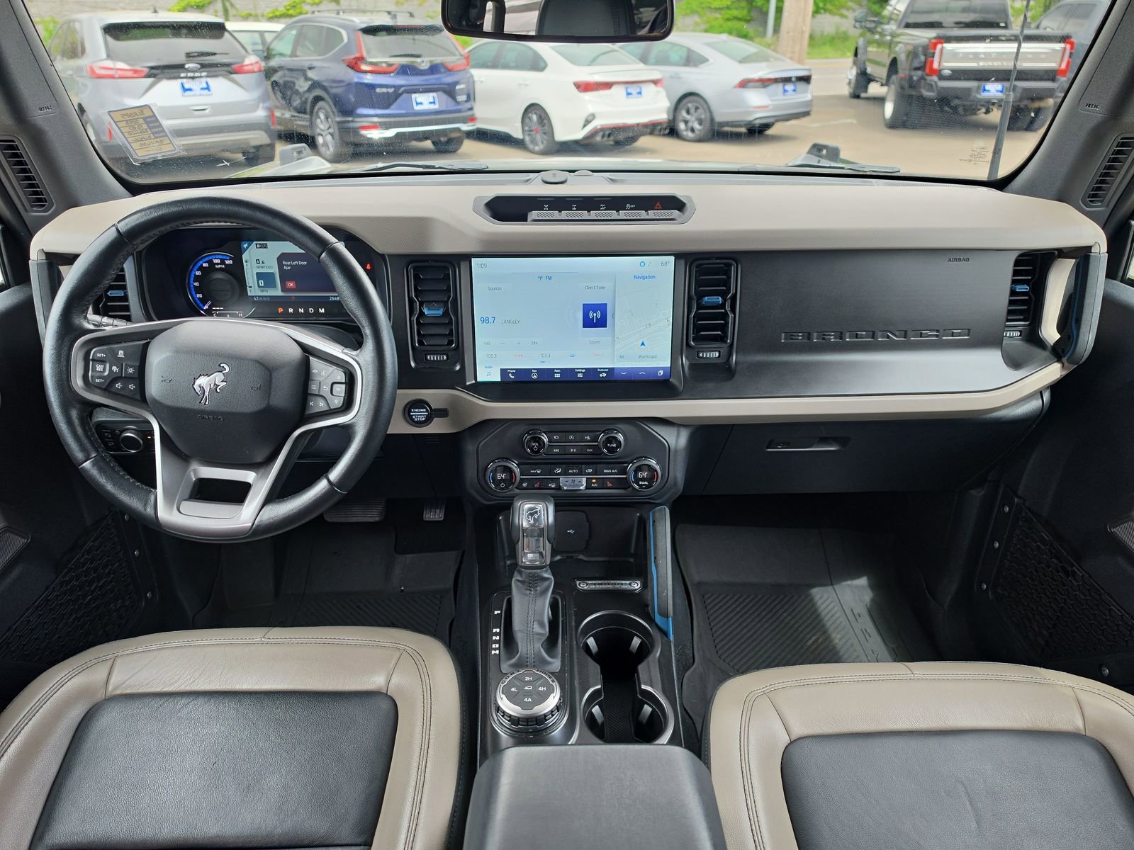 Used 2023 Ford Bronco Wildtrak AWD/4WD image 15