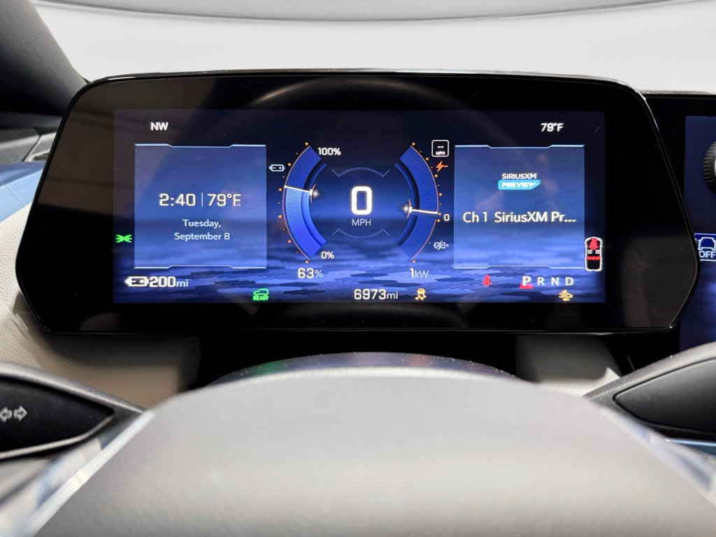 Used 2024 Chevrolet Equinox EV LT FWD image 9