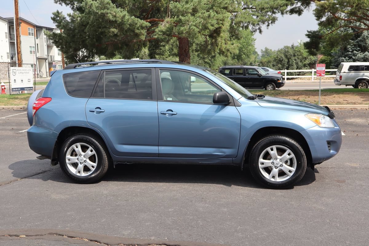 Used 2011 Toyota RAV4 4WD w/ Upgrade Value Pkg image 3