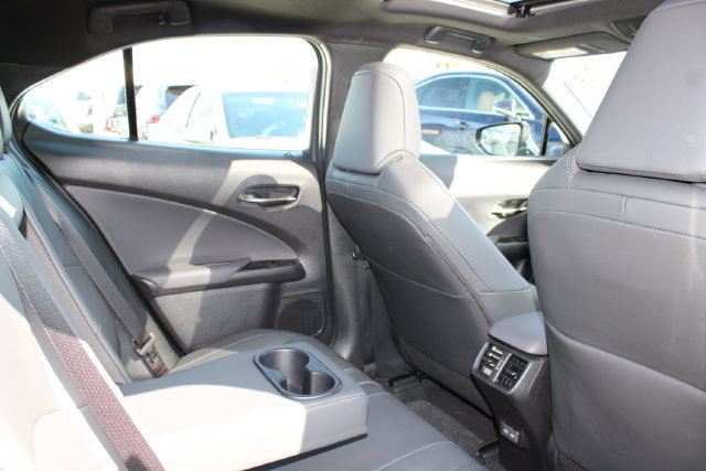Certified 2024 Lexus UX 250h FWD image 7