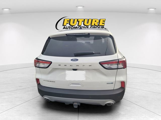 Certified 2020 Ford Escape Titanium w/ Titanium Premium Package 2.0 AWD/4WD image 4