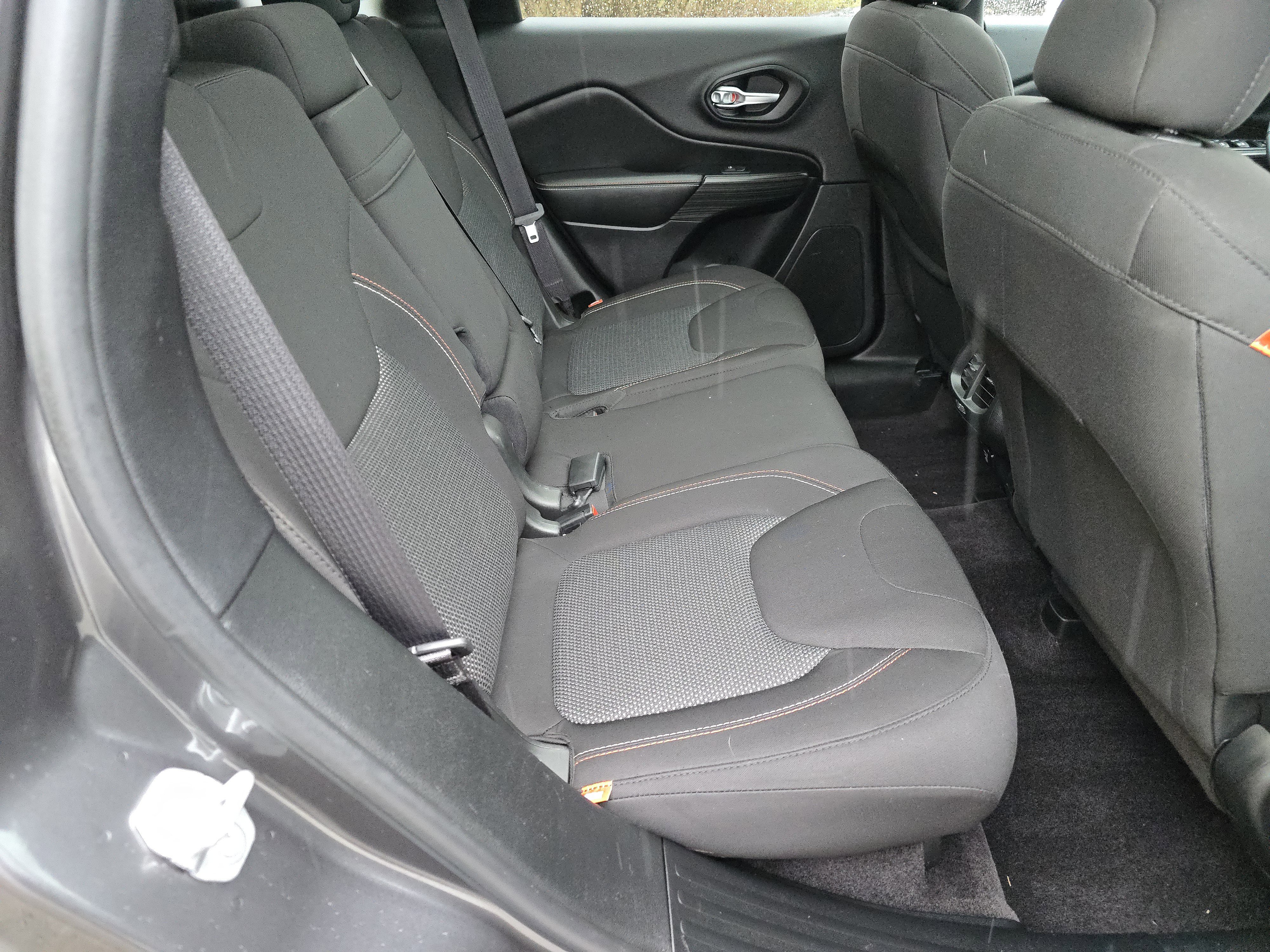 Used 2016 Jeep Cherokee 75th Anniversary image 18