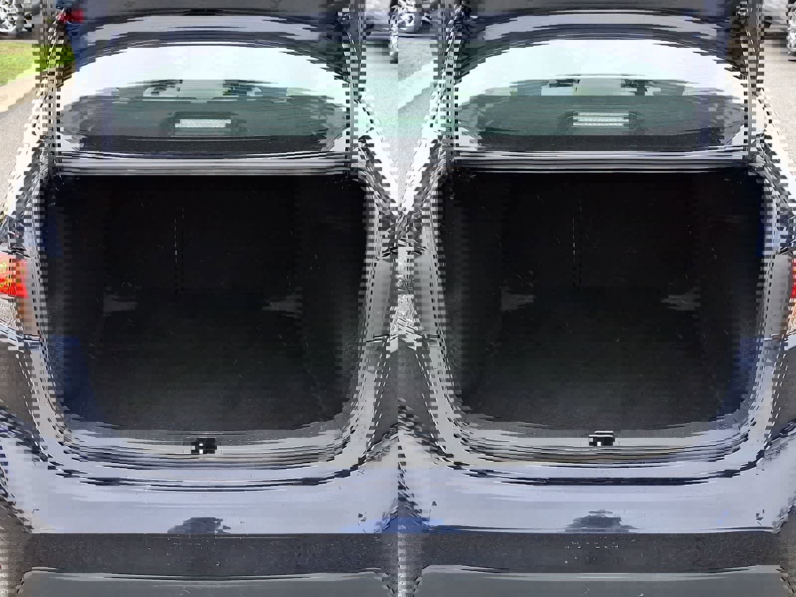 Used 2023 Toyota Corolla LE FWD image 32