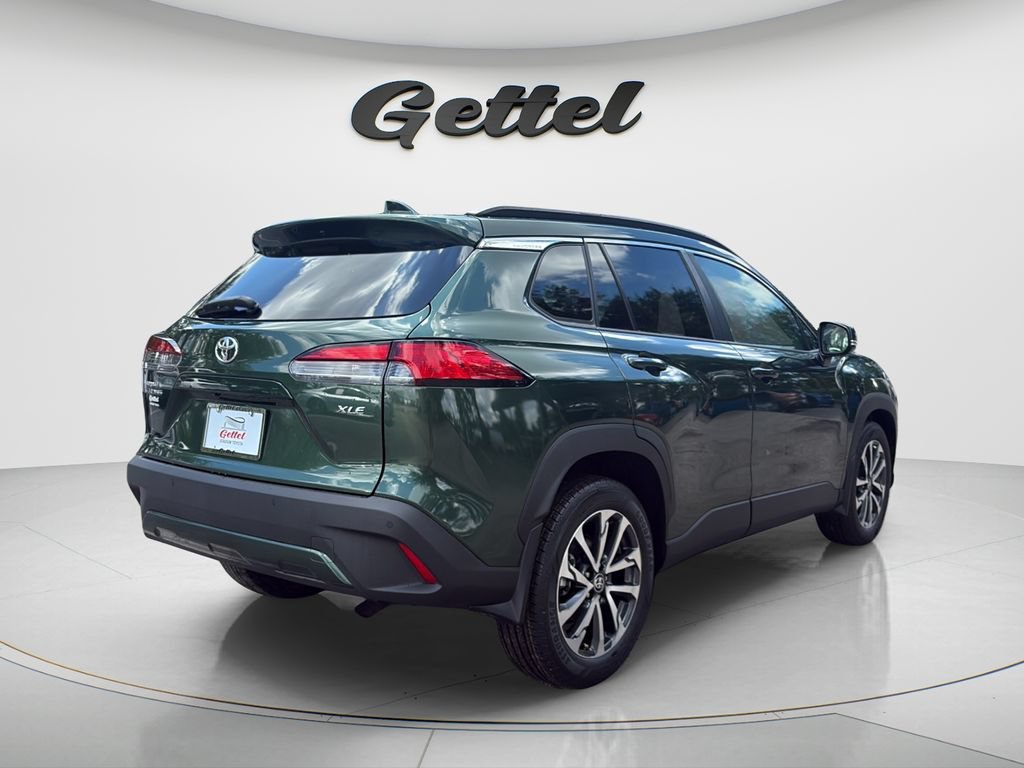 Used 2023 Toyota Corolla Cross XLE FWD image 5