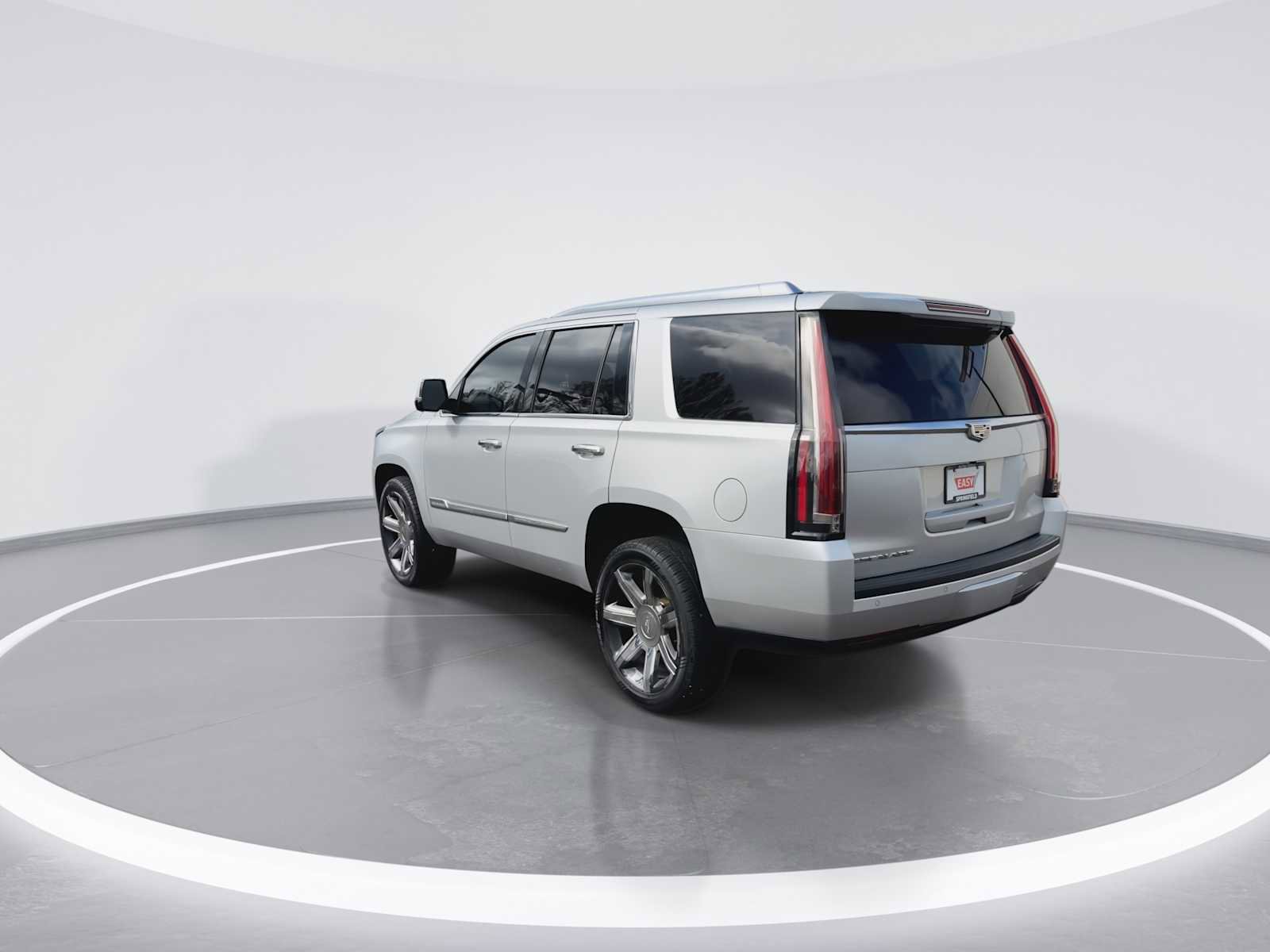 Used 2016 Cadillac Escalade Luxury AWD/4WD image 6