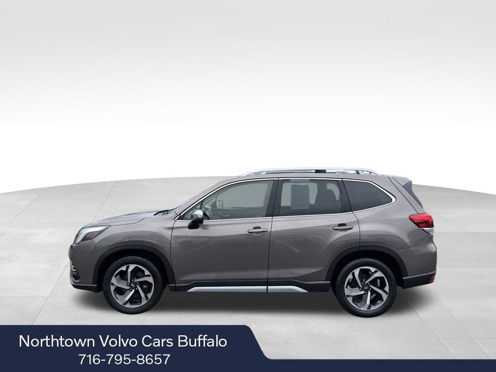 Used 2023 Subaru Forester Touring AWD/4WD image 2